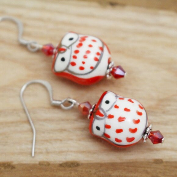 Red Hand Painted Beaded Owl Earrings - Handmade & Hypoallergenic - Picture 7 of 8
